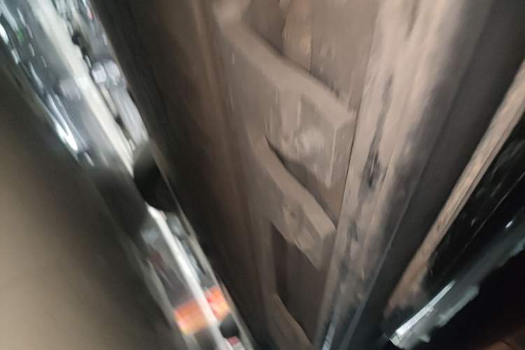 Used Hima AITO M7 2026 Model Range-Extending Max All-Wheel Drive 5-Seater Version Right Side Sill