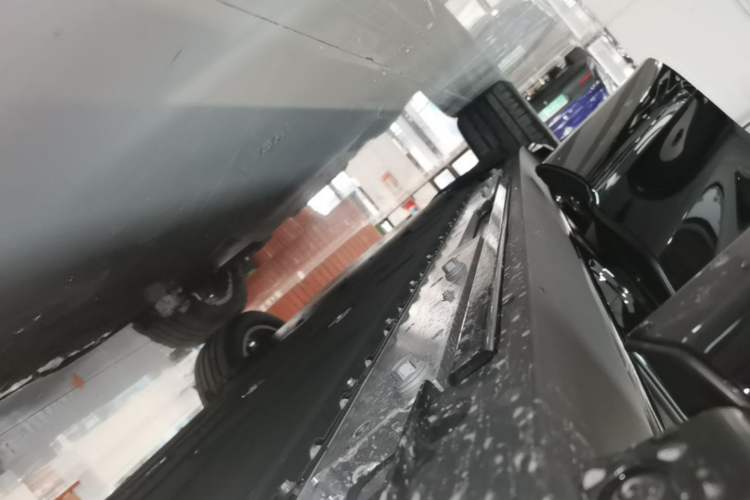 Used Hima AITO M7 2026 Model Pure-Electric Max Long-Range Edition, 6-seater (896-line LiDAR) Right Side Sill