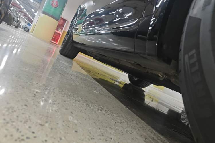 Used Hima AITO M7 2026 Model Range-Extending Ultra All-Wheel Drive 6-Seater Version Right Side Sill