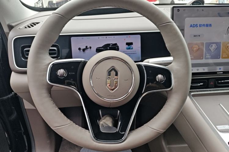 Used Hima AITO M7 2026 Model Range-Extending Ultra All-Wheel Drive 6-Seater Version Steering Wheel