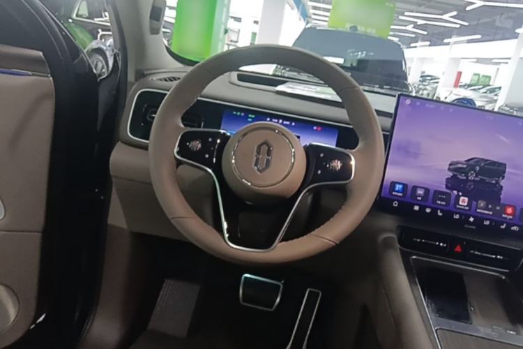 Used Hima AITO M7 2026 Model Range-Extending Ultra All-Wheel Drive 5-Seater Version Steering Wheel