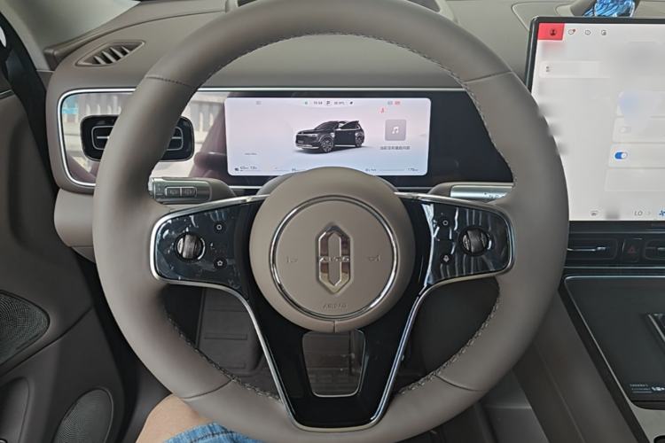 Used Hima AITO M7 2026 Model, Range-Extended Max Long-Range Version, 5 Seats Steering Wheel