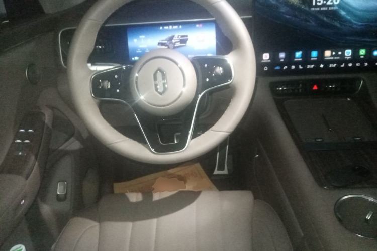 Used Hima AITO M7 2026 Model Range-Extending Max All-Wheel Drive 5-Seater Version Steering Wheel