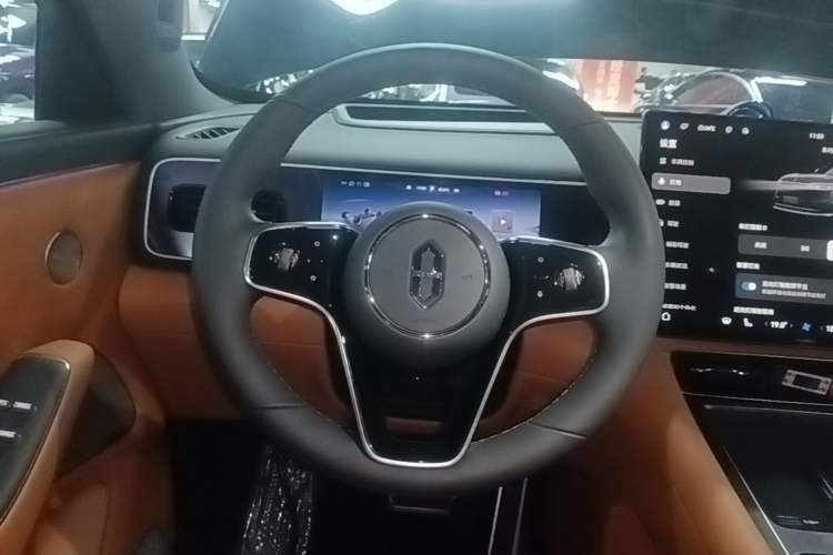 Used Hima AITO M7 2026 Model Range-Extending Max All-Wheel Drive 6-Seater Version Steering Wheel