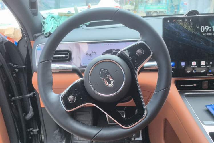Used Hima AITO M7 2026 Model Range-Extending Max All-Wheel Drive 6-Seater Version Steering Wheel