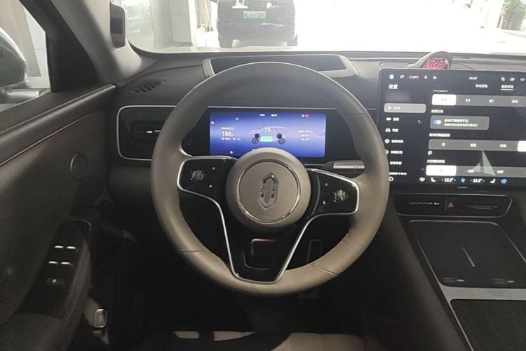 Used Hima AITO M7 2026 Model Range-Extending Ultra All-Wheel Drive 6-Seater Version Steering Wheel