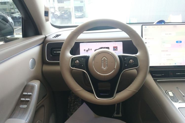 Used Hima AITO M7 2026 Model Range-Extending Ultra All-Wheel Drive 5-Seater Version Steering Wheel