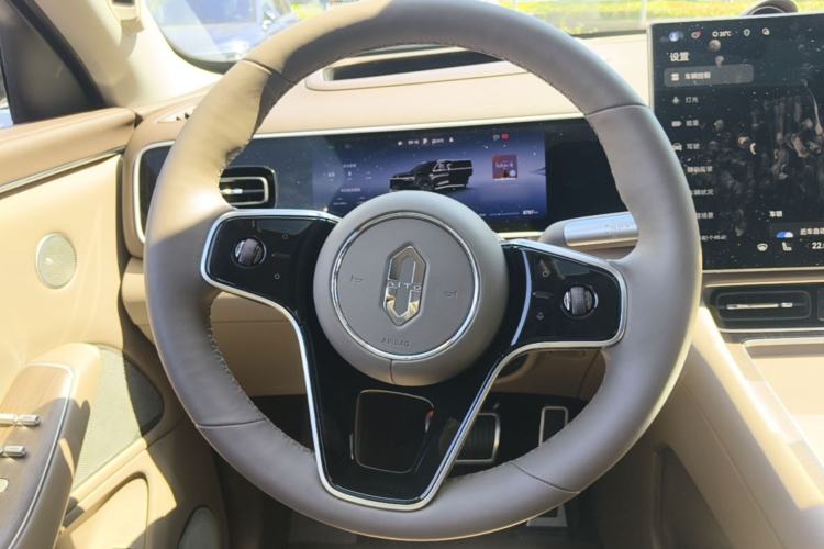 Used Hima AITO M7 2026 Model Range-Extending Max All-Wheel Drive 6-Seater Version Steering Wheel