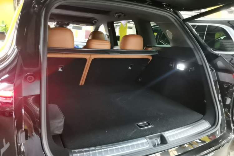 Used Hima AITO M7 2026 Model Range-Extending Max All-Wheel Drive 5-Seater Version Trunk