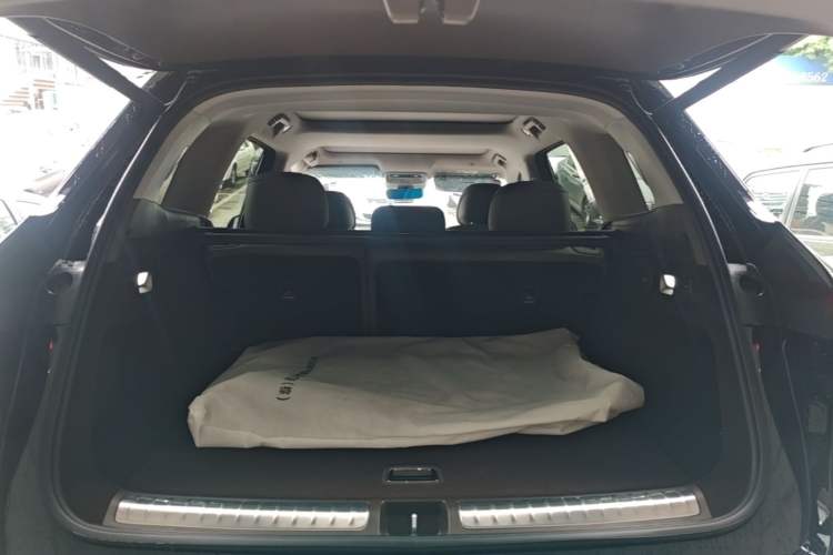 Used Hima AITO M7 2026 Model Range-Extending Max All-Wheel Drive 5-Seater Version Trunk