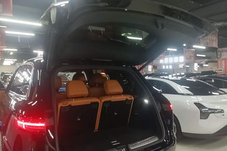 Used Hima AITO M7 2026 Model Range-Extending Max All-Wheel Drive 6-Seater Version Trunk