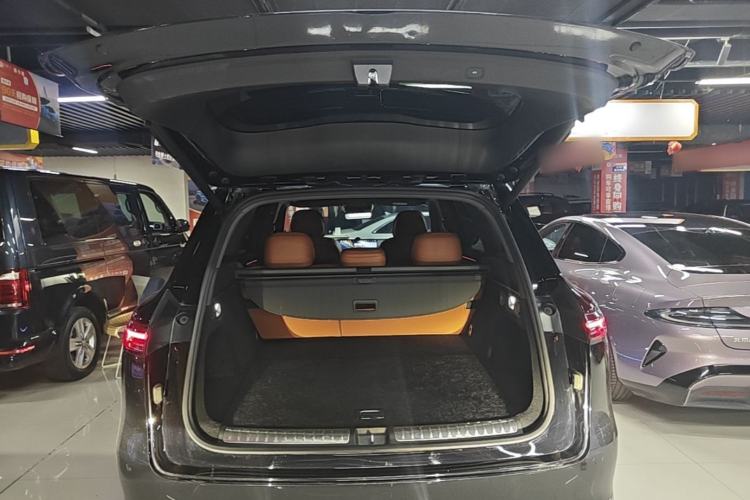 Used Hima AITO M7 2026 Model Range-Extending Max All-Wheel Drive 5-Seater Version Trunk