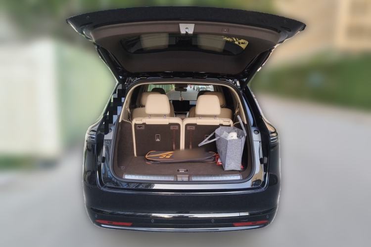Used Hima AITO M7 2026 Model Range-Extending Ultra All-Wheel Drive 6-Seater Version Trunk