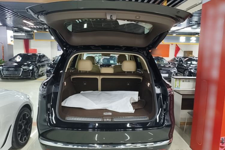 Used Hima AITO M7 2026 Model Range-Extending Max All-Wheel Drive 5-Seater Version Trunk