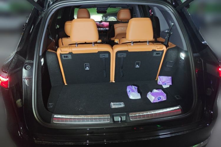 Used Hima AITO M7 2026 Model Range-Extending Max All-Wheel Drive 6-Seater Version Trunk