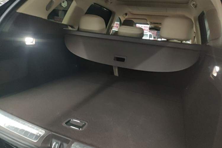 Used Hima AITO M7 2026 Model Range-Extending Pro+ All-Wheel Drive 5-Seater Version Trunk