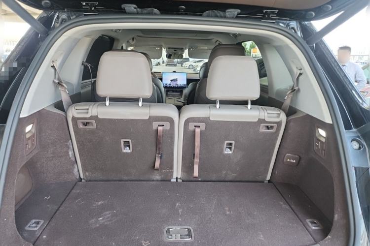 Used Hima AITO M7 2026 Model Range-Extending Ultra All-Wheel Drive 6-Seater Version Trunk