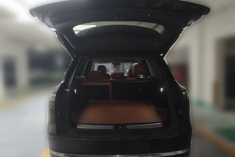 Used Hima AITO M7 2026 Model Range-Extending Max All-Wheel Drive 5-Seater Version Trunk