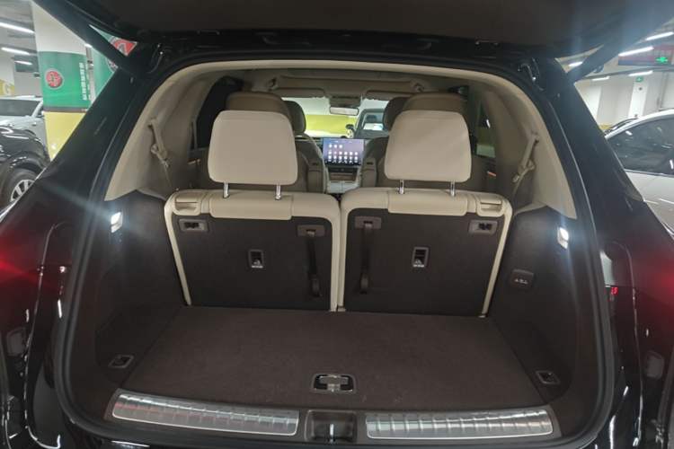 Used Hima AITO M7 2026 Model Range-Extending Ultra All-Wheel Drive 6-Seater Version Trunk