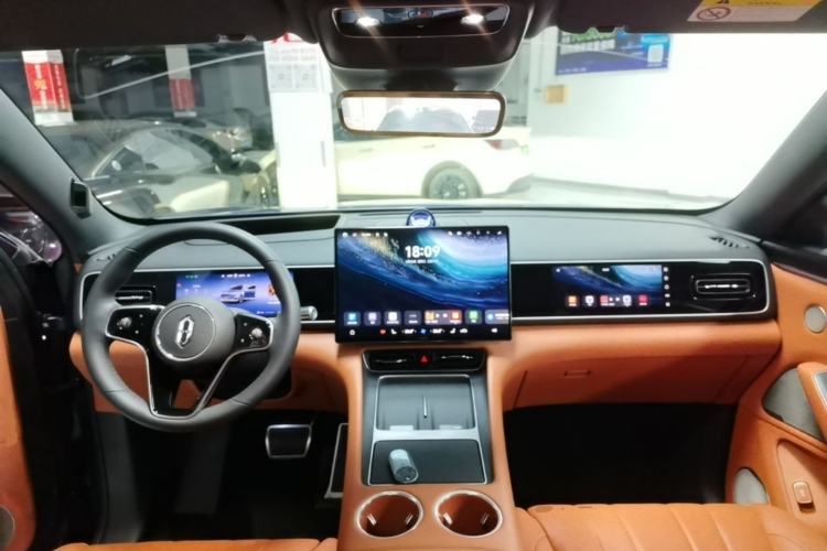Used Hima AITO M7 2026 Model Range-Extending Ultra All-Wheel Drive 5-Seater Version Center Console