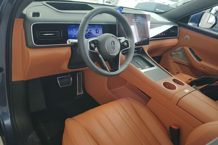 Used Hima AITO M7 2026 Model Range-Extending Ultra All-Wheel Drive 5-Seater Version Center Console