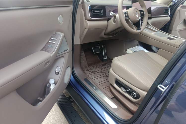 Used Hima AITO M7 2026 Model Range-Extending Max All-Wheel Drive 5-Seater Version Driver Seat