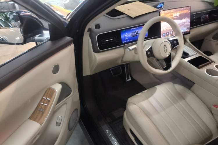 Used Hima AITO M7 2026 Model Range-Extending Max All-Wheel Drive 6-Seater Version Driver Seat