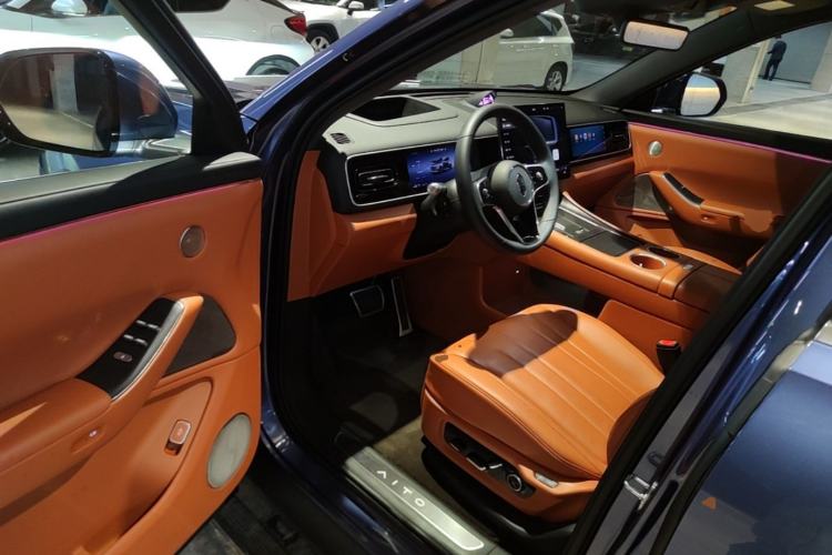 Used Hima AITO M7 2026 Model Range-Extending Ultra All-Wheel Drive 5-Seater Version Driver Seat