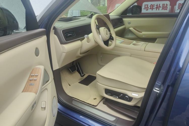 Used Hima AITO M7 2026 Model Range-Extending Ultra All-Wheel Drive 5-Seater Version Driver Seat