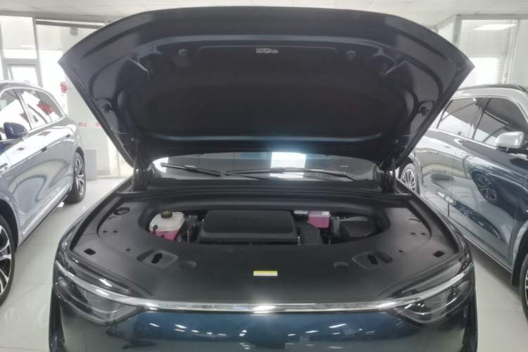 Used Hima AITO M7 2026 Model Range-Extending Max All-Wheel Drive 5-Seater Version Engine Bay