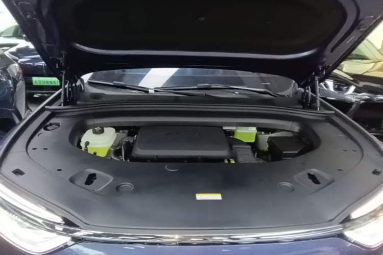 Used Hima AITO M7 2026 Model Range-Extending Ultra All-Wheel Drive 5-Seater Version Engine Bay