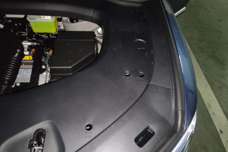 Used Hima AITO M7 2026 Model Range-Extending Max All-Wheel Drive 5-Seater Version Engine Bay Left