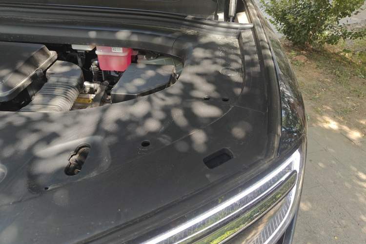 Used Hima AITO M7 2026 Model Range-Extending Max All-Wheel Drive 5-Seater Version Engine Bay Left