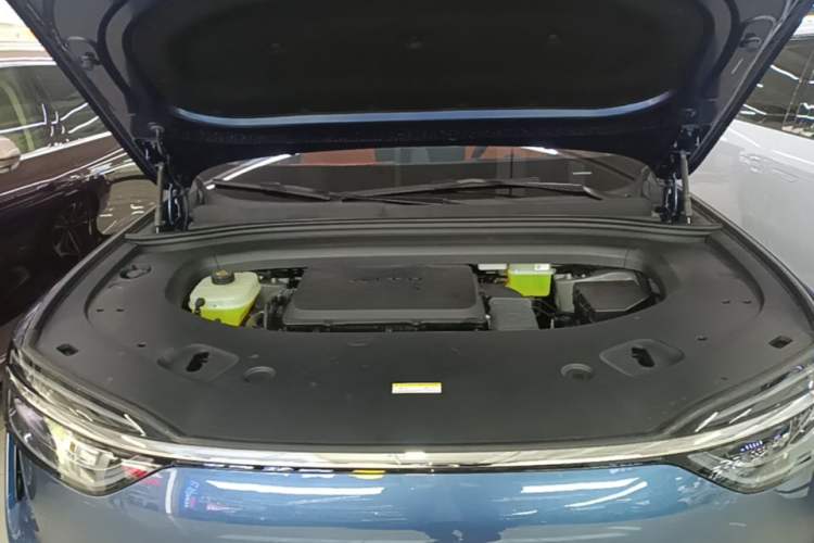 Used Hima AITO M7 2026 Model Range-Extending Ultra All-Wheel Drive 5-Seater Version Engine Bay