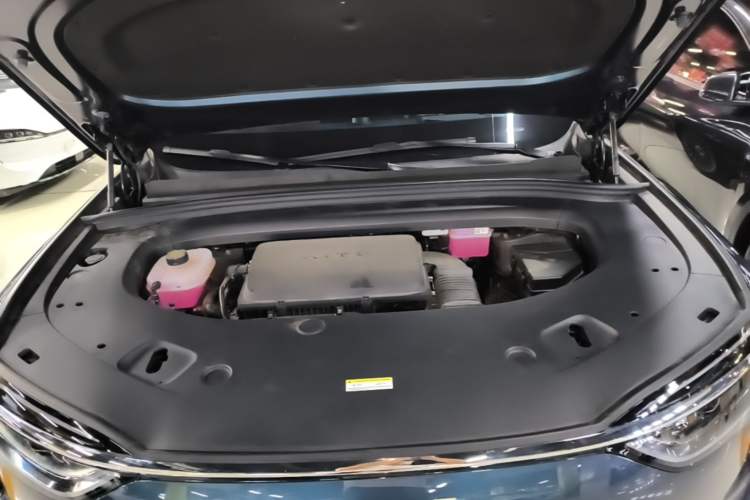 Used Hima AITO M7 2026 Model Range-Extending Max All-Wheel Drive 6-Seater Version Engine Bay