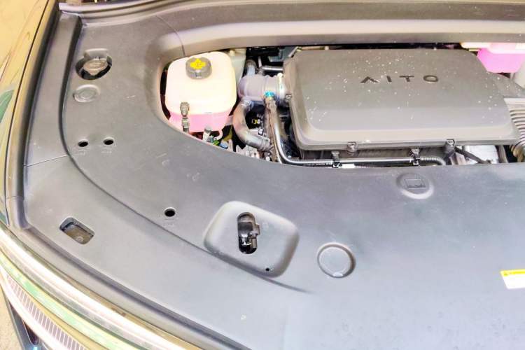 Used Hima AITO M7 2026 Model Range-Extending Max All-Wheel Drive 5-Seater Version Engine Bay Right