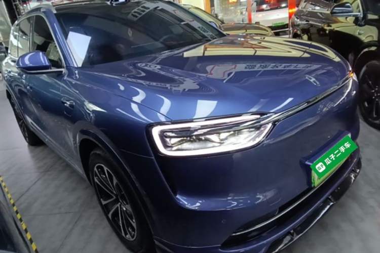 Used Hima AITO M7 2026 Model Range-Extending Ultra All-Wheel Drive 5-Seater Version Front Right 45 Deg