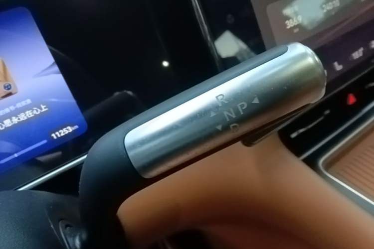 Used Hima AITO M7 2026 Model Range-Extending Ultra All-Wheel Drive 5-Seater Version Gear Lever