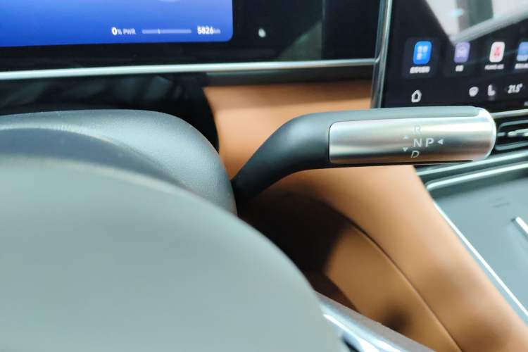 Used Hima AITO M7 2026 Model Range-Extending Ultra All-Wheel Drive 5-Seater Version Gear Lever