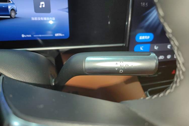 Used Hima AITO M7 2026 Model Range-Extending Ultra All-Wheel Drive 6-Seater Version Gear Lever