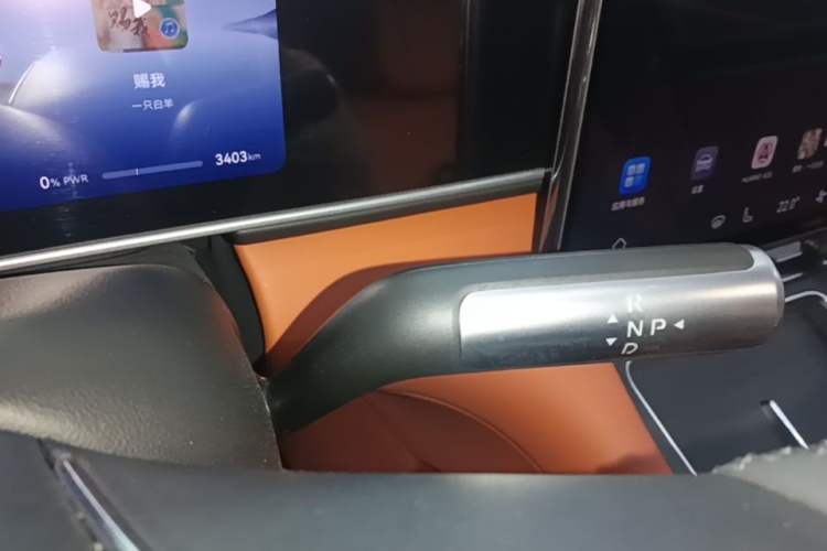 Used Hima AITO M7 2026 Model Range-Extending Ultra All-Wheel Drive 5-Seater Version Gear Lever
