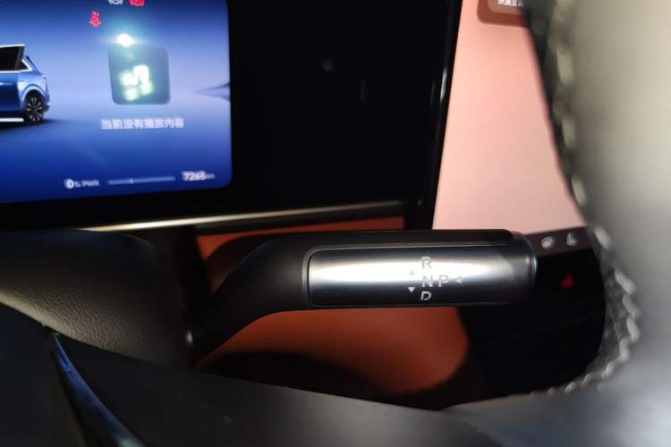 Used Hima AITO M7 2026 Model Range-Extending Ultra All-Wheel Drive 5-Seater Version Gear Lever