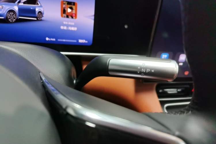 Used Hima AITO M7 2026 Model Range-Extending Ultra All-Wheel Drive 5-Seater Version Gear Lever