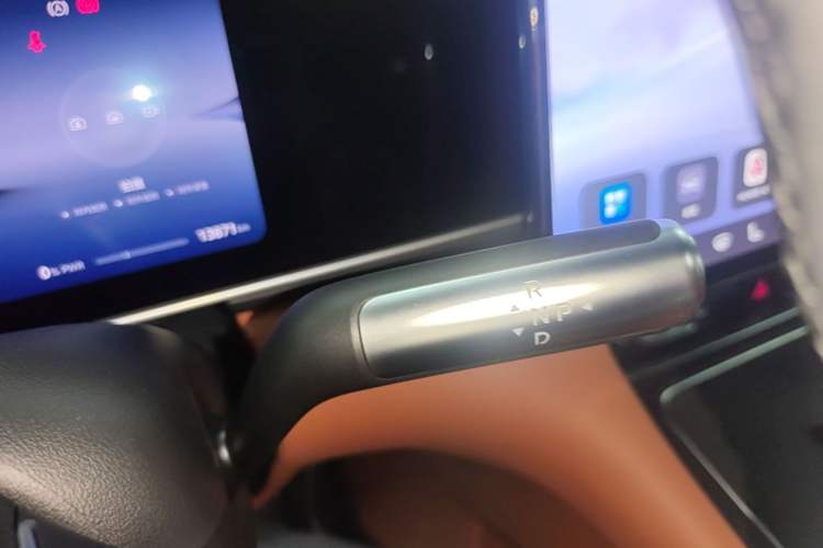 Used Hima AITO M7 2026 Model Range-Extending Max All-Wheel Drive 5-Seater Version Gear Lever