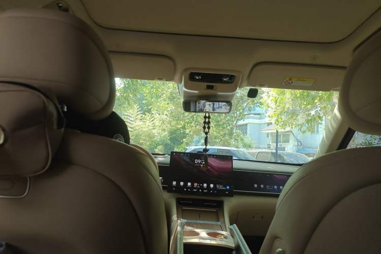 Used Hima AITO M7 2026 Model Range-Extending Max All-Wheel Drive 5-Seater Version Headliner