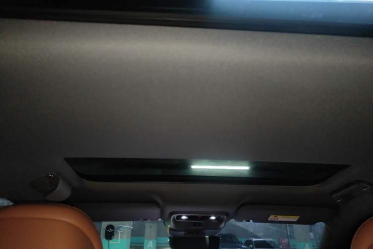 Used Hima AITO M7 2026 Model Range-Extending Max All-Wheel Drive 5-Seater Version Headliner