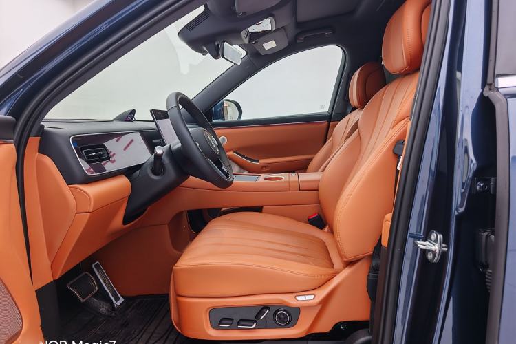 Used Hima AITO M7 2026 Model Range-Extending Ultra All-Wheel Drive 6-Seater Version Interior 3