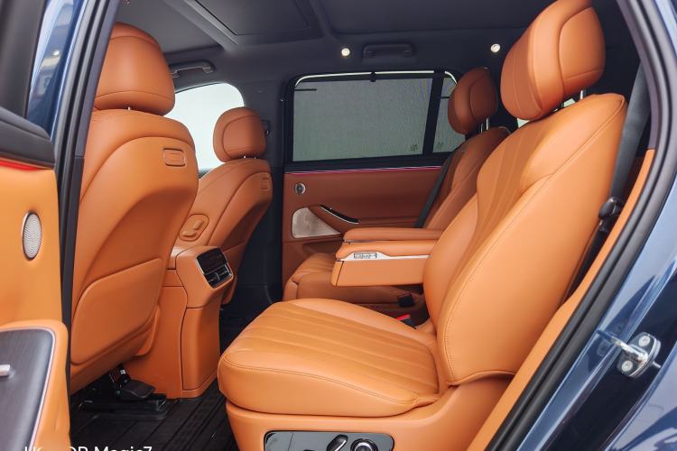Used Hima AITO M7 2026 Model Range-Extending Ultra All-Wheel Drive 6-Seater Version Interior 4