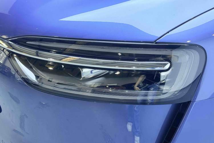 Used Hima AITO M7 2026 Model Range-Extending Ultra All-Wheel Drive 5-Seater Version Left Front Headlight