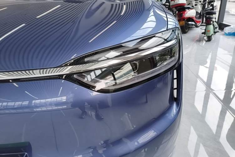 Used Hima AITO M7 2026 Model Range-Extending Ultra All-Wheel Drive 5-Seater Version Left Front Headlight